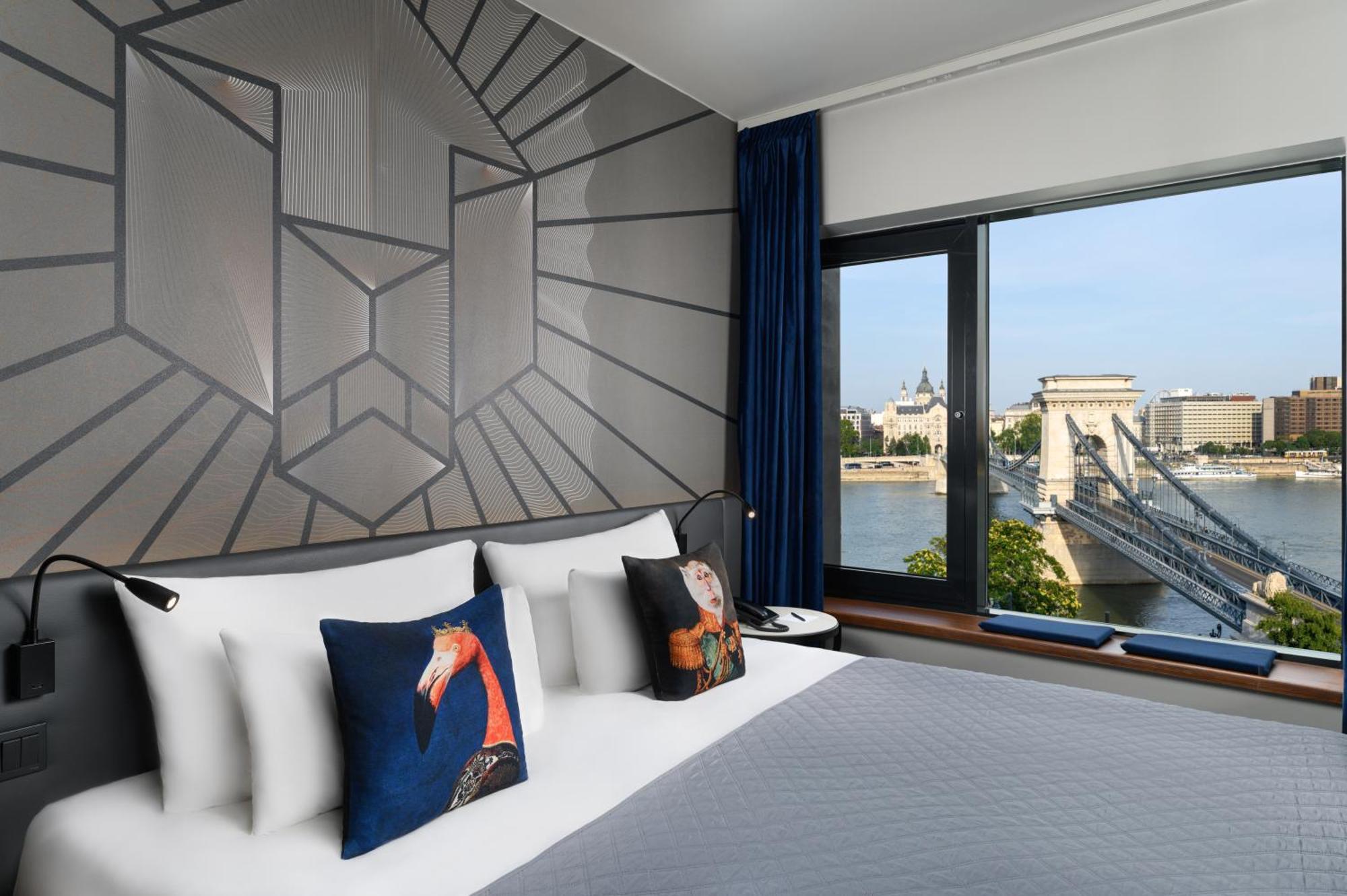 Hotel Clark Budapest - Adults Only Bagian luar foto A room at the hotel