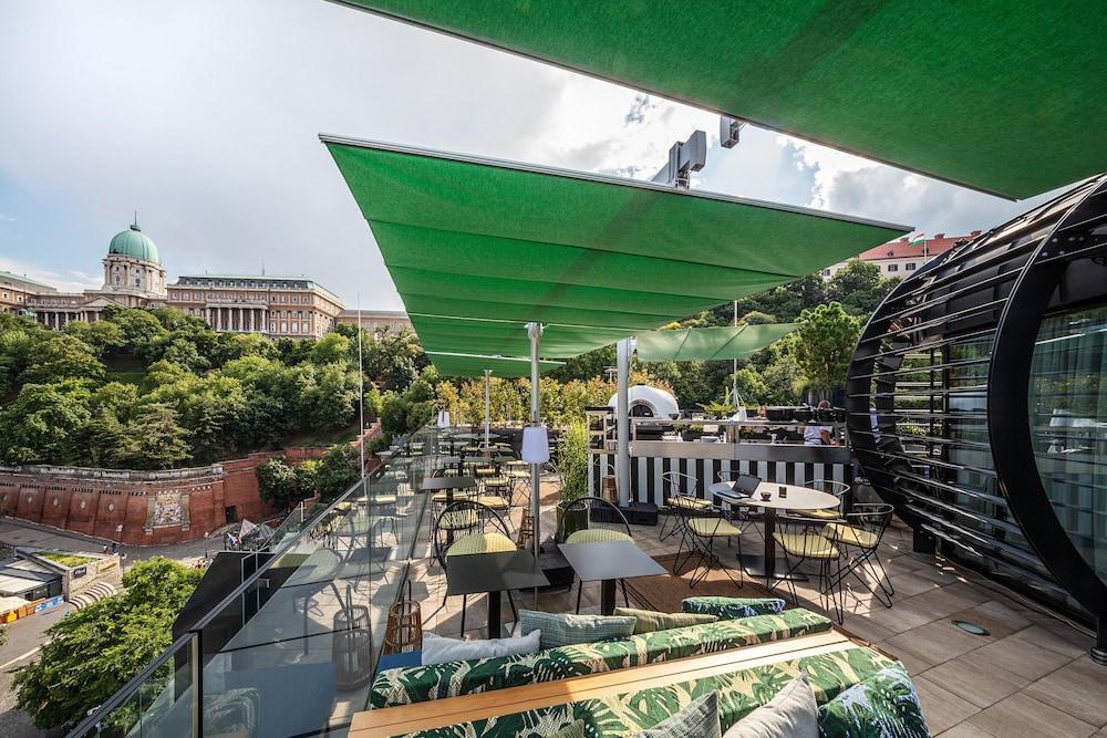 Hotel Clark Budapest - Adults Only Bagian luar foto The rooftop terrace