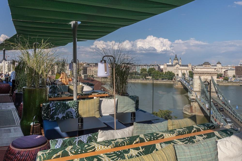 Hotel Clark Budapest - Adults Only Bagian luar foto View from the rooftop terrace