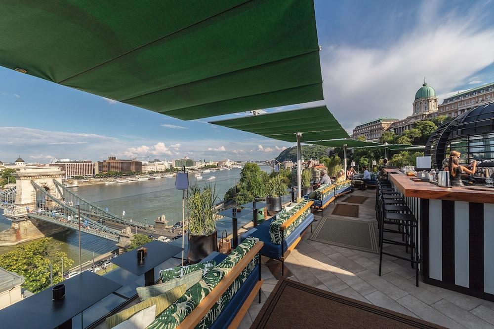 Hotel Clark Budapest - Adults Only Bagian luar foto The 360° Sky Bar