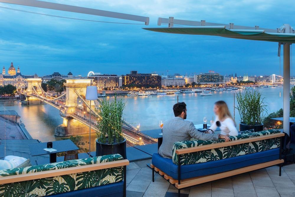 Hotel Clark Budapest - Adults Only Bagian luar foto View from the rooftop terrace